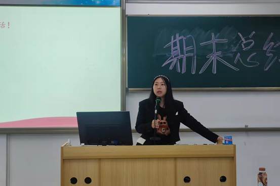 说明: C:\Users\Administrator\Desktop\12月7日至12月12日\【班级投稿】期末总结班会&学习十九届六中全会精神--21级电子信息工程一班\纪聪慧老师讲话.jpg