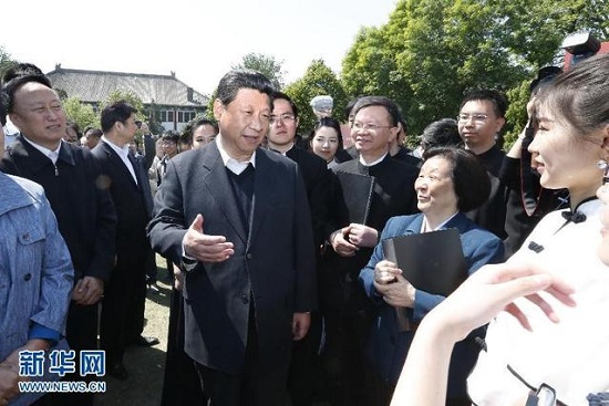 【五.四青年月】习大大近十次走进国内外高校 盘点他讲给大学生的那些话