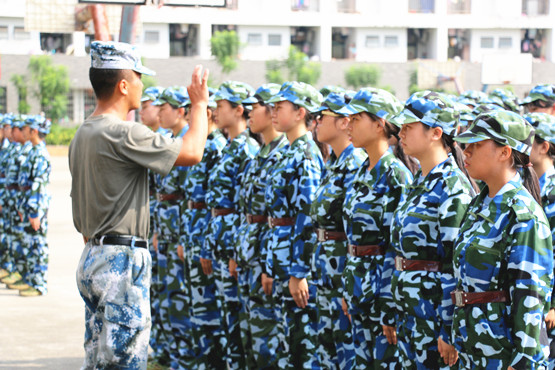 图4.可能有时他们恨铁不成钢,却未放弃我们.jpg