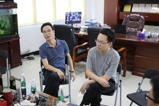 企业负责人尹文彬（右）尹洪基（左）.jpg