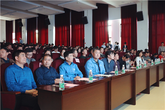 03学院领导.JPG