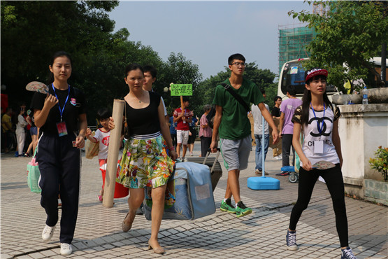 图1.初踏校园,走进管理系.JPG