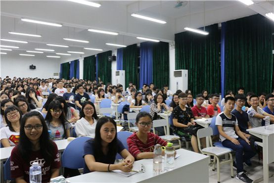 图4.既然坐在课室,那就得认真听讲.JPG