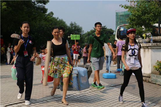 图1.初踏校园,走进管理系.JPG