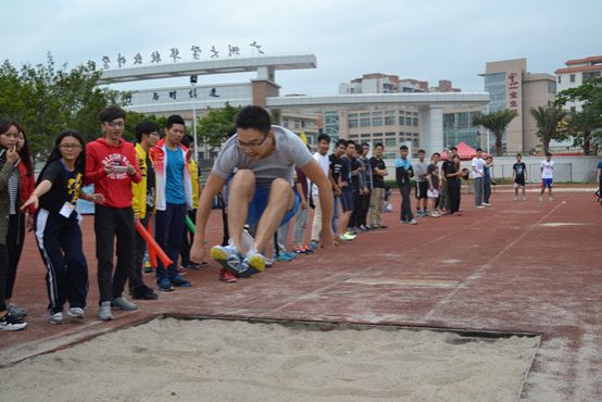 图3:拼尽全力,一跃而起.jpg
