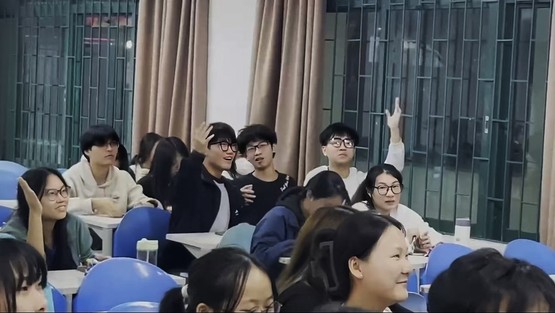 图3游戏互动现场2.jpg