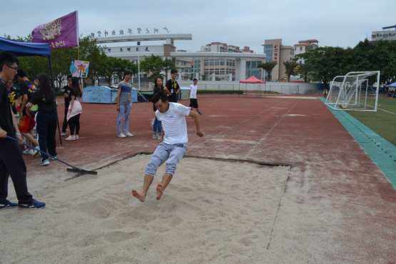图5:摔倒了,所以我跳的更远.jpg