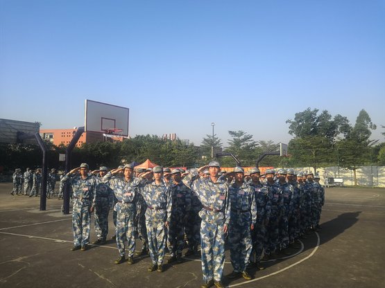 1569417223464068827.jpg 军姿前景.jpg