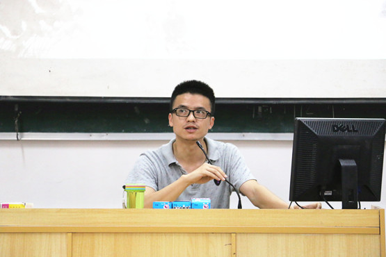 图1:罗达书记主持会议讲话.jpg