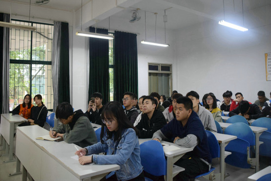 会议现场.jpg