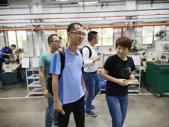 1567390279776069428.jpg 9.参观车间.jpg