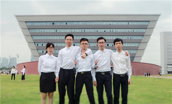 04部分参赛学生合影.jpg