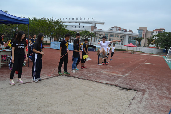 图6:巾帼不让须眉,我是最棒的.jpg