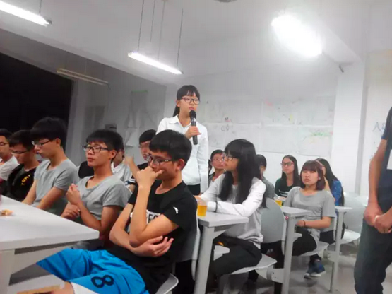 图5.干事提问.png