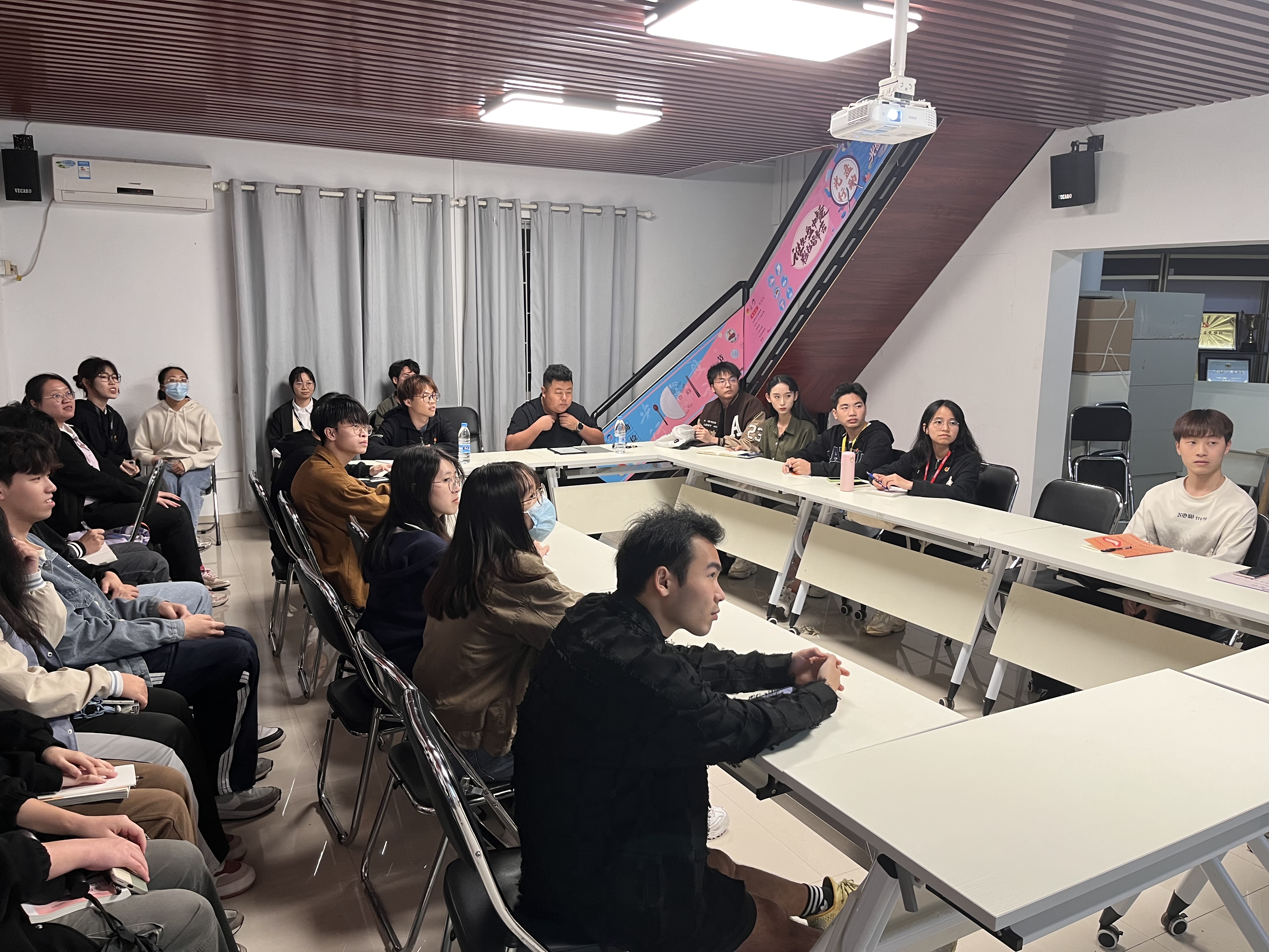 提质促宣，传新引领--我校团委开展团属宣传思想工作会议